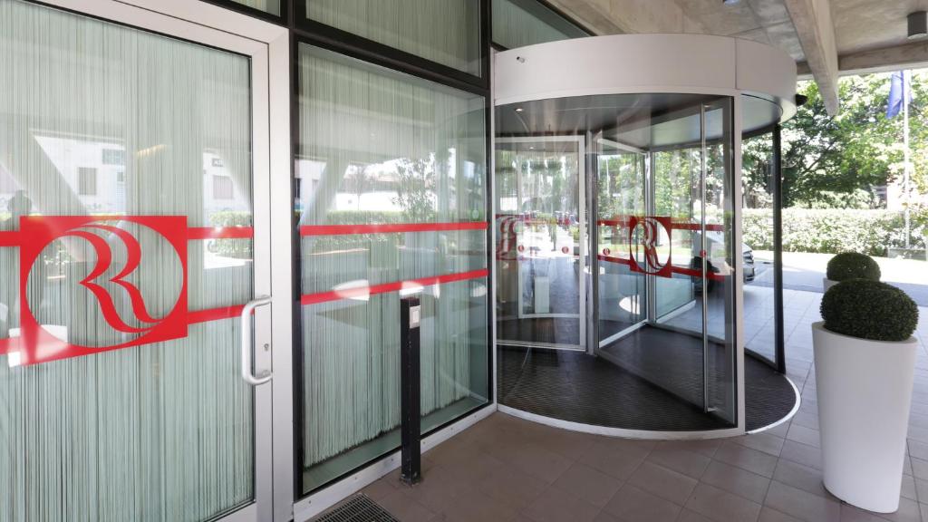 Ramada Plaza by Wyndham Milano - Resim 32