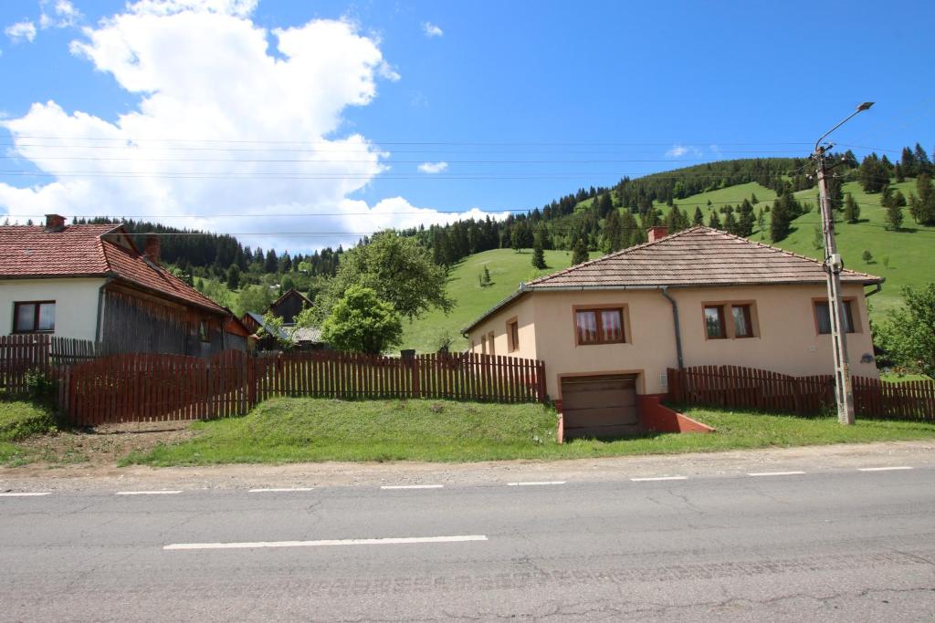 Gallery image of Kicsipatak vendégház in Lunca de Sus