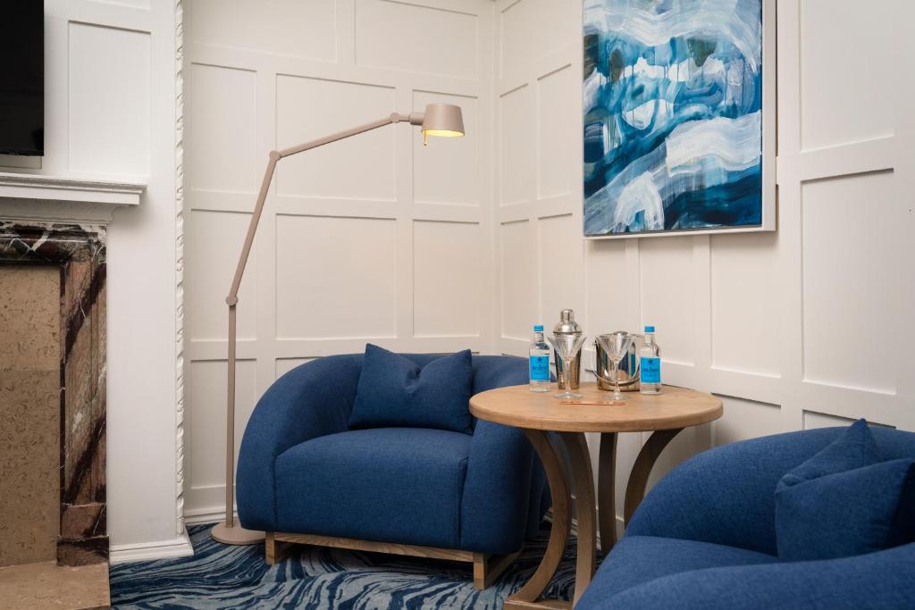 Macdonald Elmers Court Resort - 