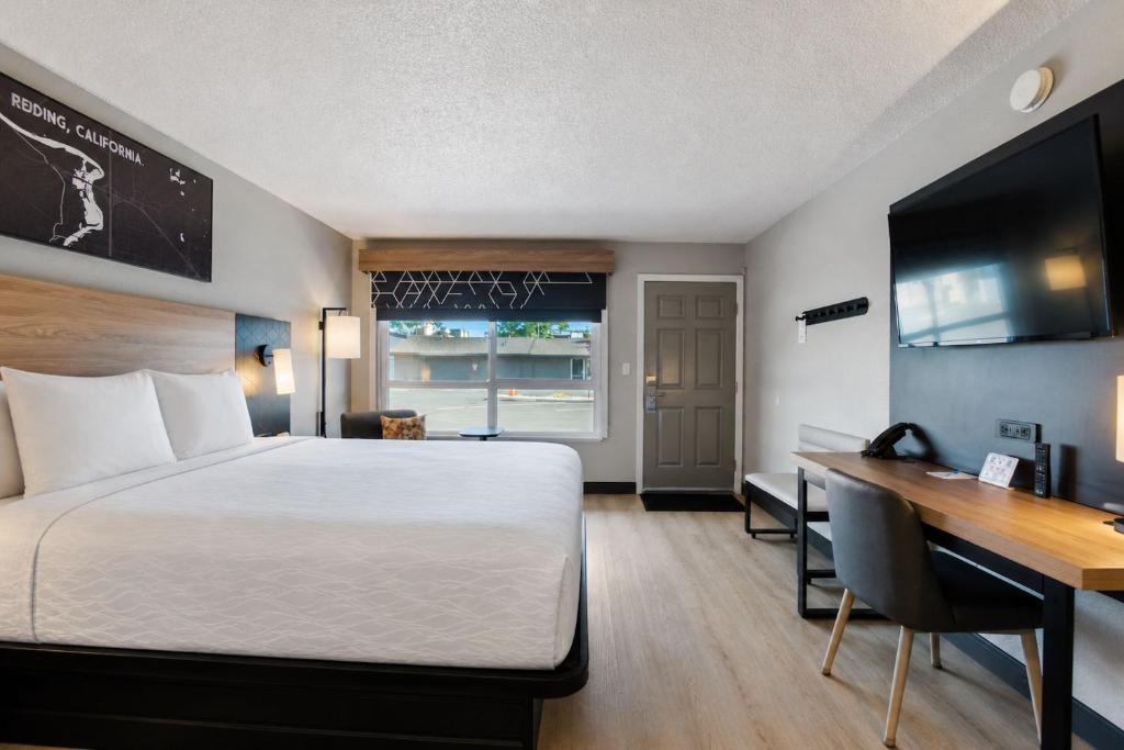 Thunderbird Lodge - Standard King Room - Pet Friendly