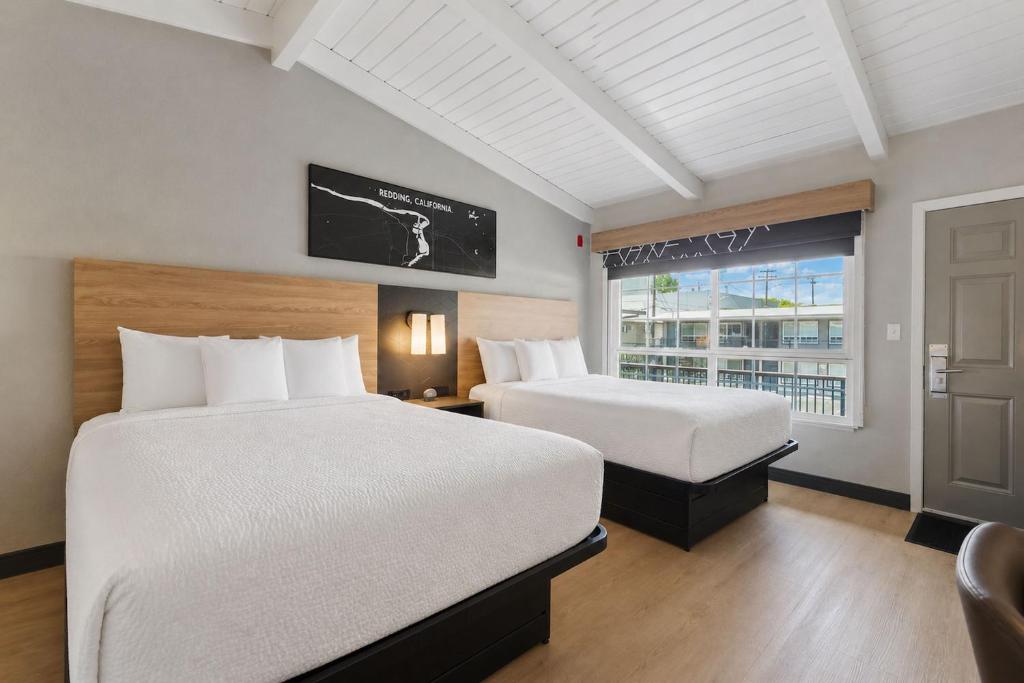 Thunderbird Lodge - Superior Queen Room With Two Queen Beds