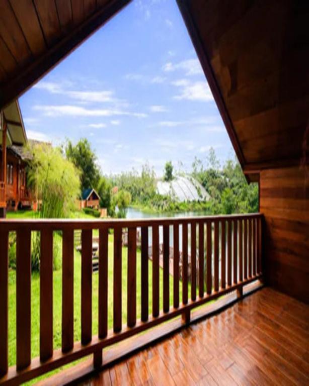 a view from the balcony of a house with a view at Cozzy Villa RB in Citere