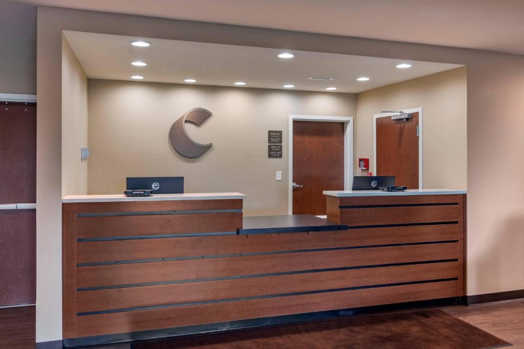Comfort Inn & Suites Charlottesville Hollymead Town Center photo