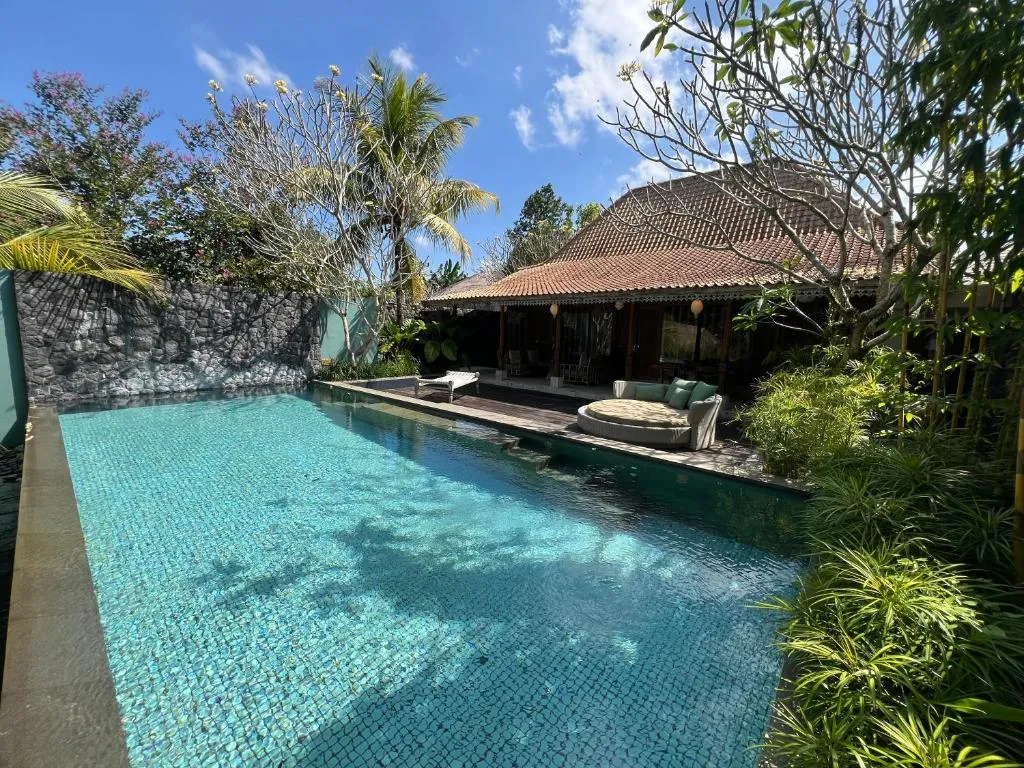 Three-Bedroom Limasan Pool Villa