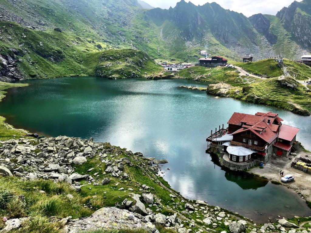 Cabana Bâlea Lac
