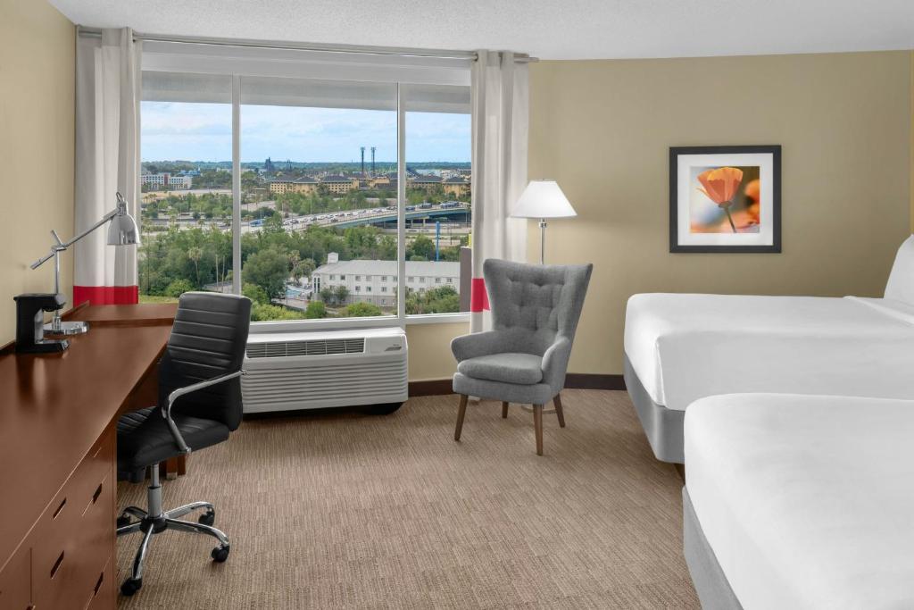 Four Points by Sheraton Orlando International Drive - 
