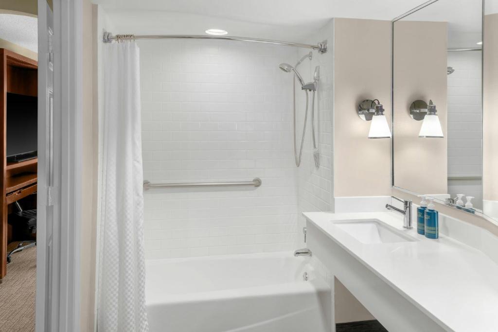 Four Points by Sheraton Orlando International Drive - 