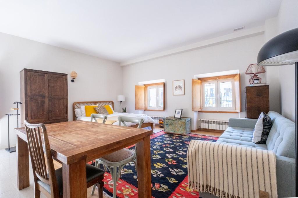 Ventura Stay - Bright and Stylish Studio in the Heart of Matosinhos