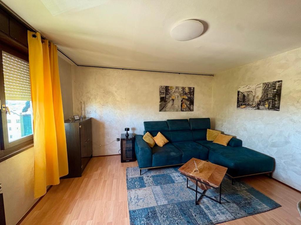 Fly by Suite - Zagreb Airport - 0-24h Self check in - Free parking - long term parking option - Housity