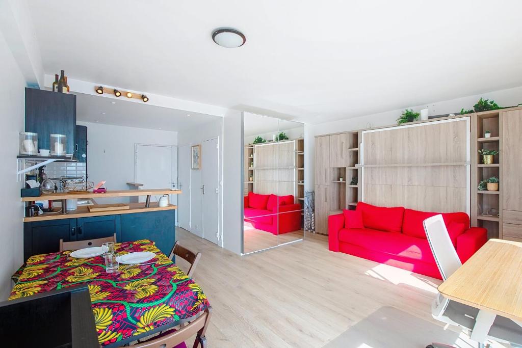 GuestReady - Studio spacieux-vue sur la Tour Eiffel