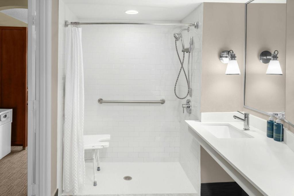 Four Points by Sheraton Orlando International Drive - 