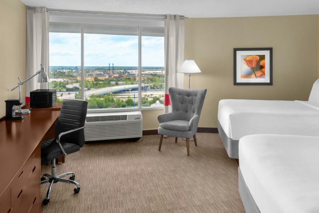 Four Points by Sheraton Orlando International Drive - 