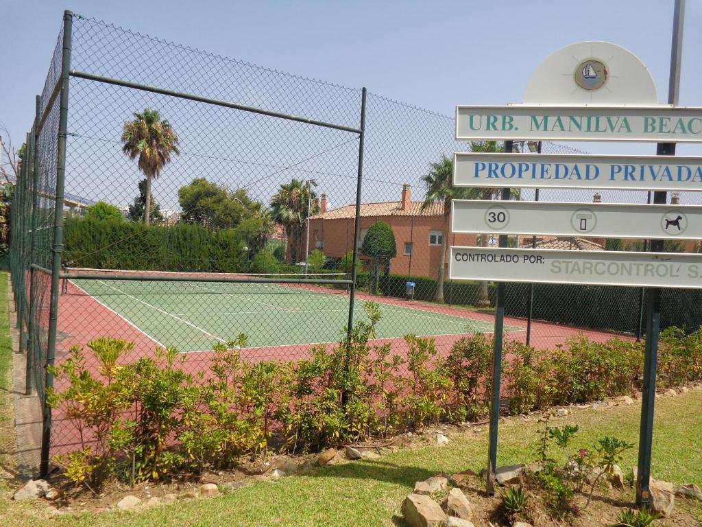 Tenis a/nebo squash v ubytování Manilva Beach 97 nebo okolí