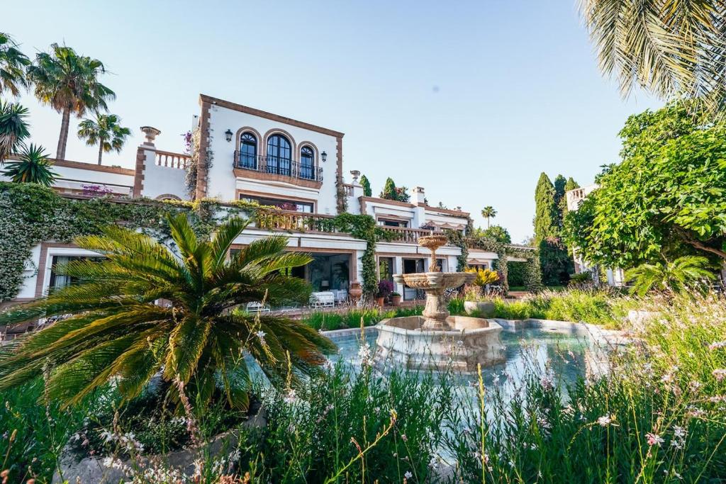 Casa Mil Flores