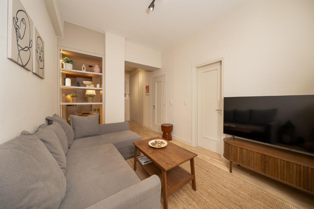 Cozy 1BR Pangrati Local Lifestyle by TwentyTwo