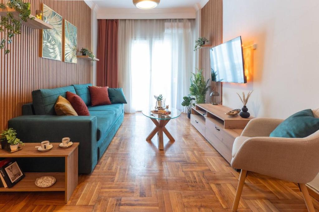 Spacious Modern Suite in the Heart of Center