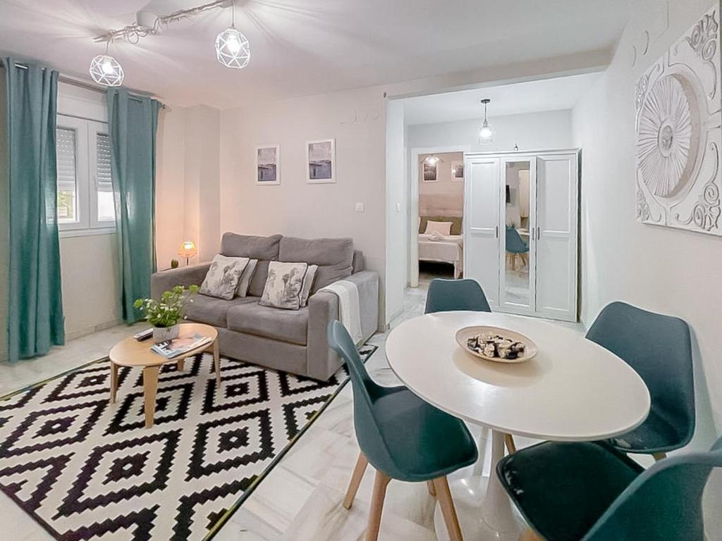 Miguel Bueno Apartment City Center by Stay Belonio