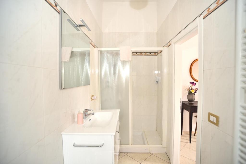 Spacious Suite in Villa with Private Bathroom e Garden near Montepulciano, pet Friendly