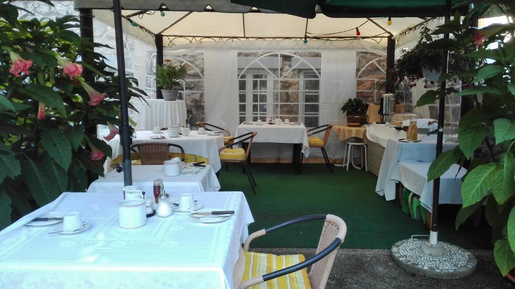 Restaurace v ubytování Haus zu den Zwei Eichen