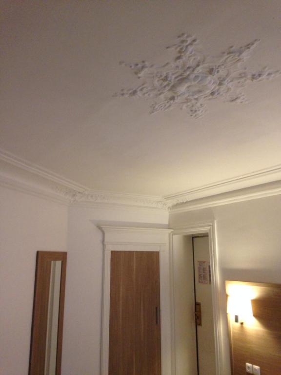 Hotel Montana Paris Lafayette - Resim 21