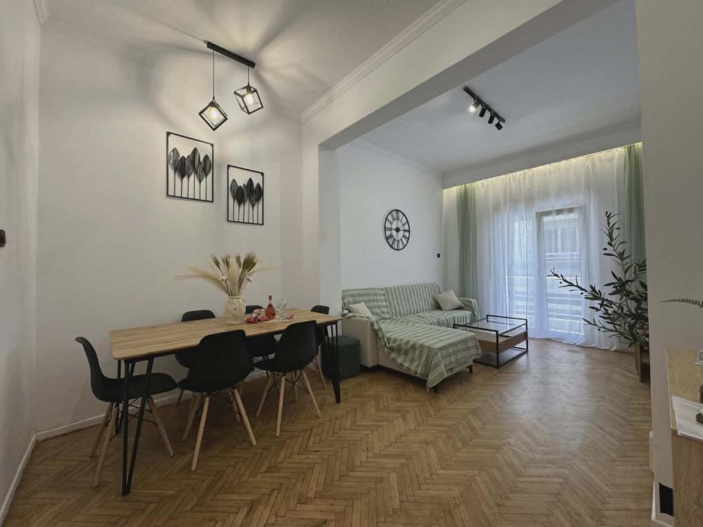 ART Luxury Home 2