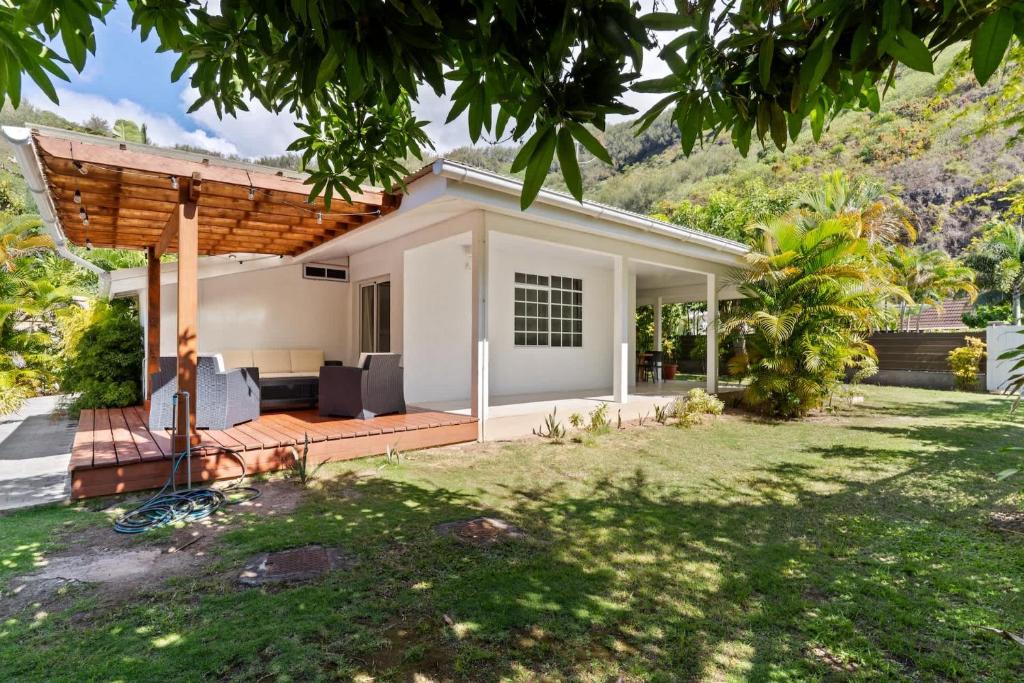 2BR Moorea Retreat with Private Canal & BBQ - photo 2 - Moorea, Polynésie