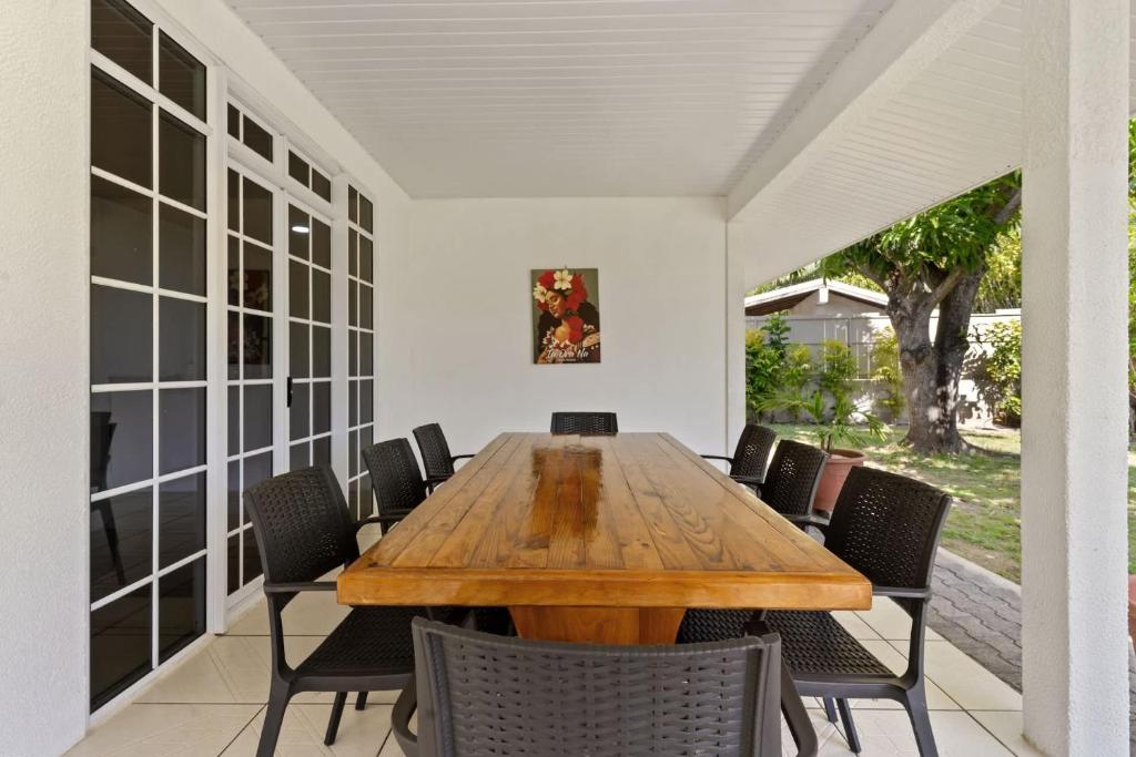 2BR Moorea Retreat with Private Canal & BBQ - photo 8 - Moorea, Polynésie