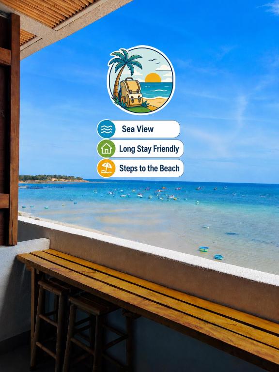 a text message about a view of the beach at An Hải Beachfront Retreat Ninh Thuận in Thôn Dư Khánh
