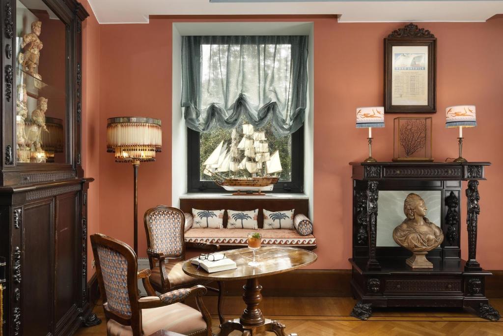 Grand Hotel Savoia Genova, Curio Collection by Hilton