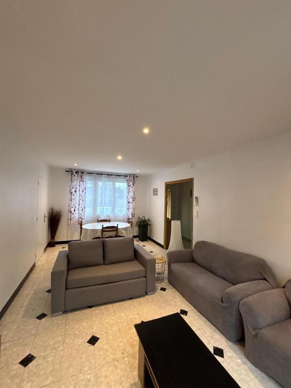 maison climatisée,parking privé, terrasse privé