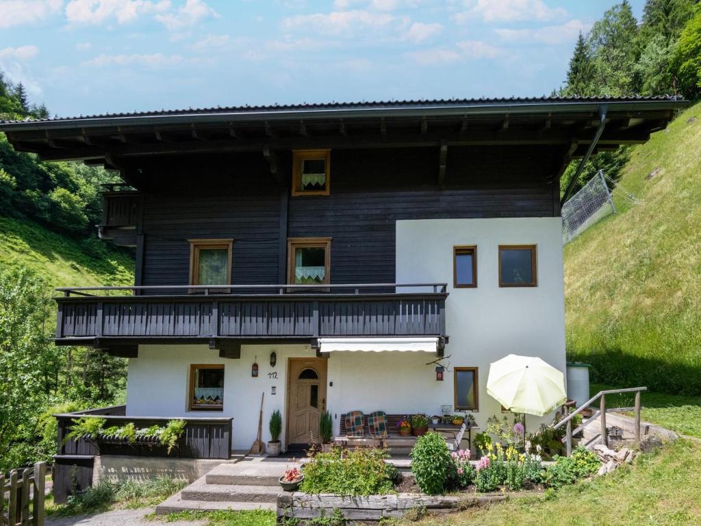 Chalet in Tirol by Zillertal Ski Slopes