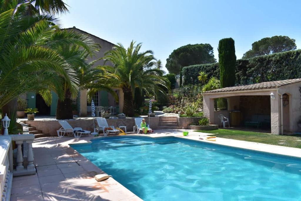 Appartement Rez de Villa - 4 personnes - Fréjus - Vue piscine