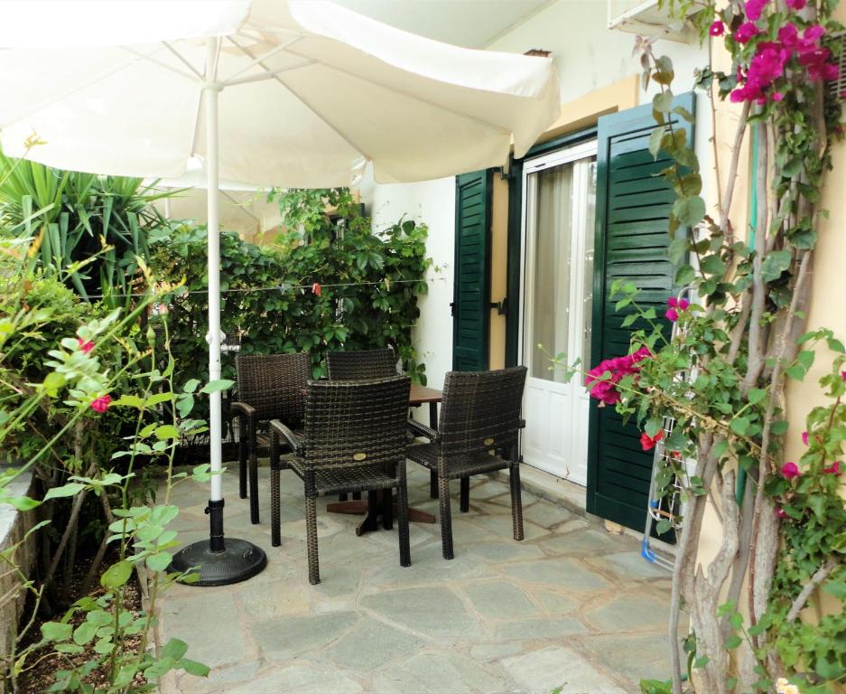 Zahrada ubytování Grivas Apartments