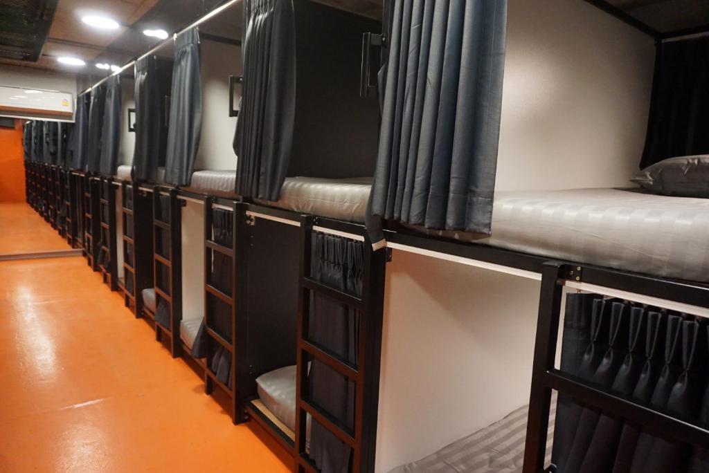 Silom Soi 3 Hash Dormitory Hostel, Банкок (актуализирани цени 2026)