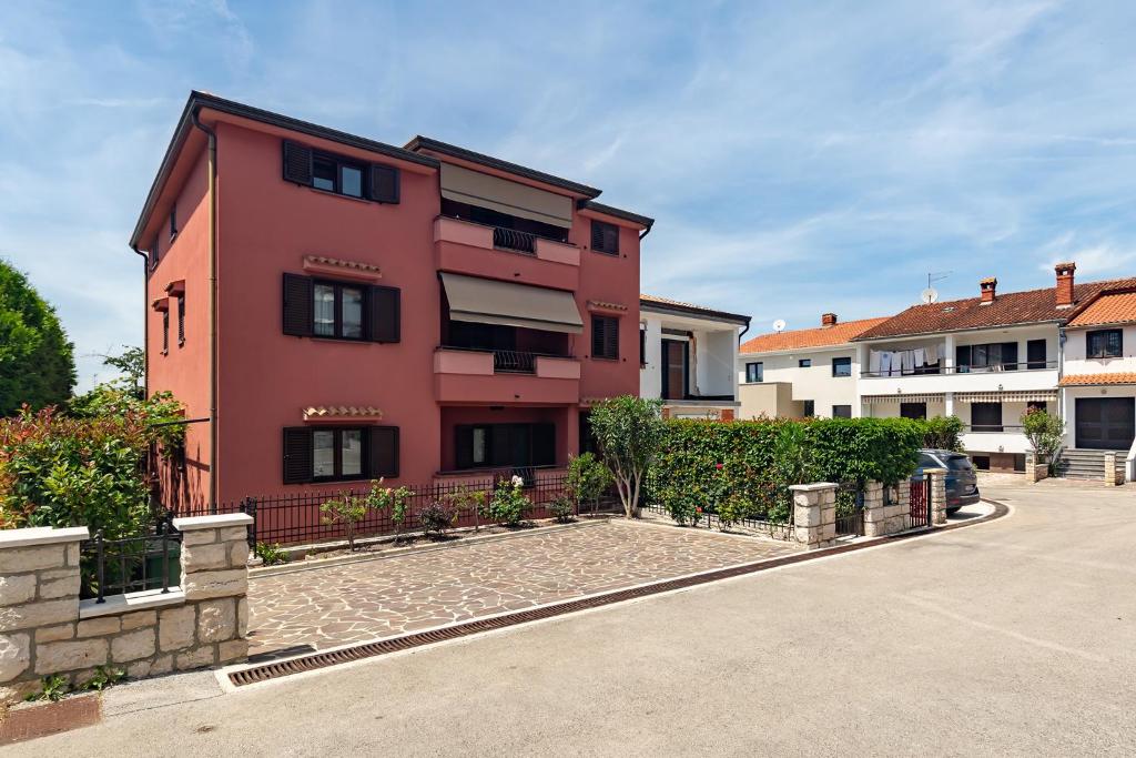 Apartments Banić near beach Poreč-Špadići