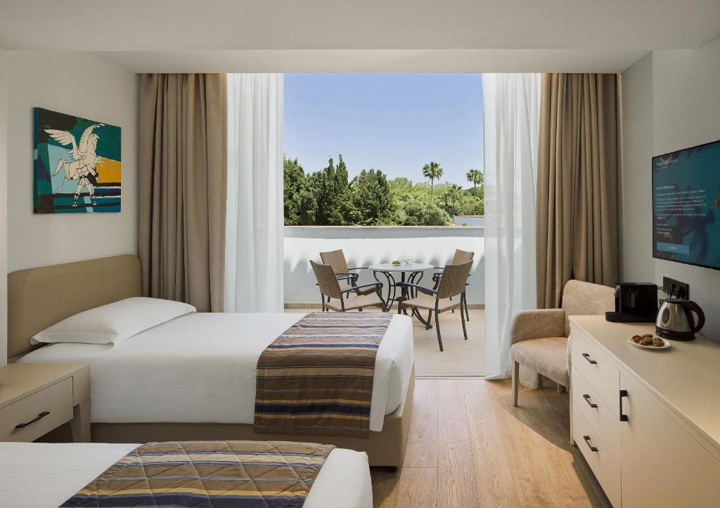 Olympic Lagoon Resort Paphos - 