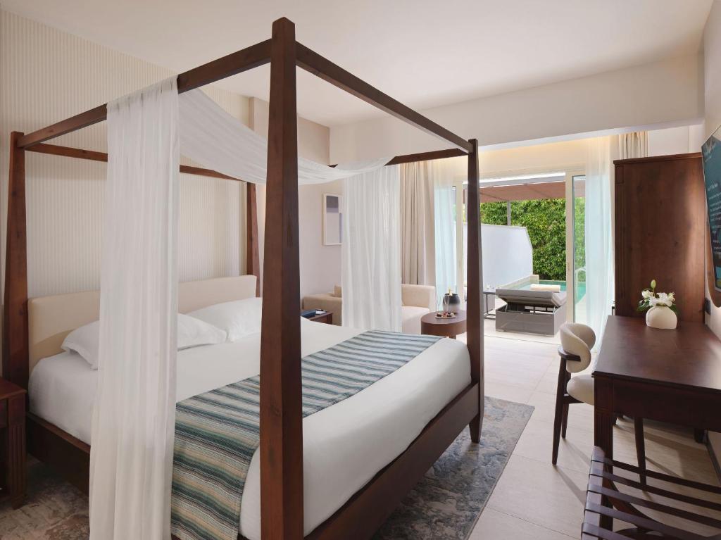 Olympic Lagoon Resort Paphos - 