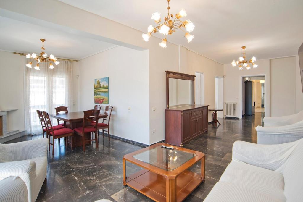 Alimos 4th Floor Residence