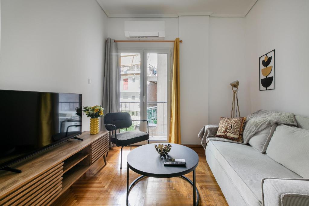 Sylka - Warm 1-BR Apartment & Balcony in Athens