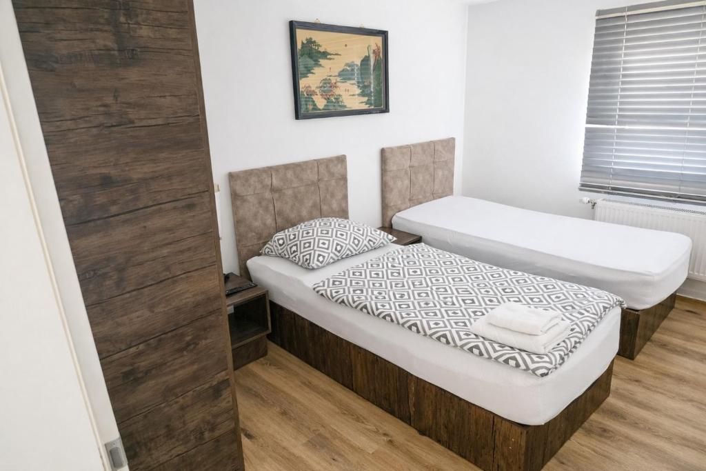Ado Pension - Apartamento De Dos Dormitorios