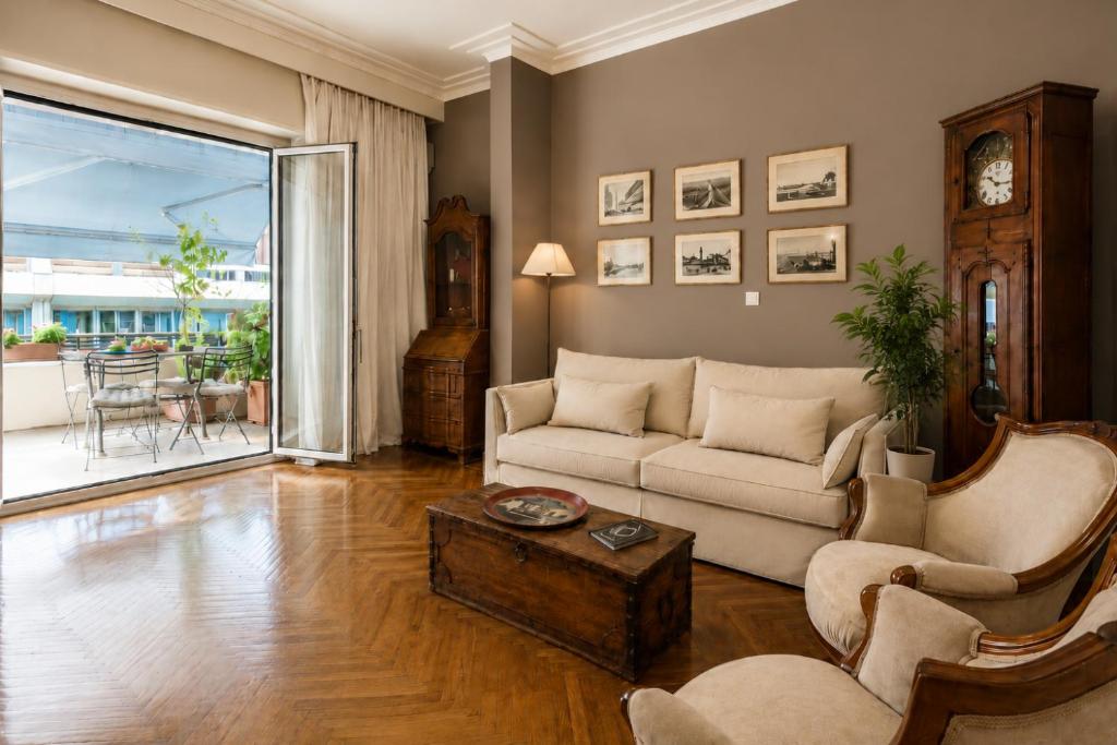 Vintage Kolonaki Luxury Penthouse Suite