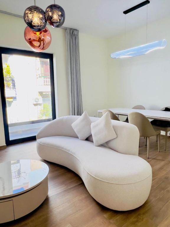 Trendy 3 BDR apartment, Konstantinoupoleos, MH1stf