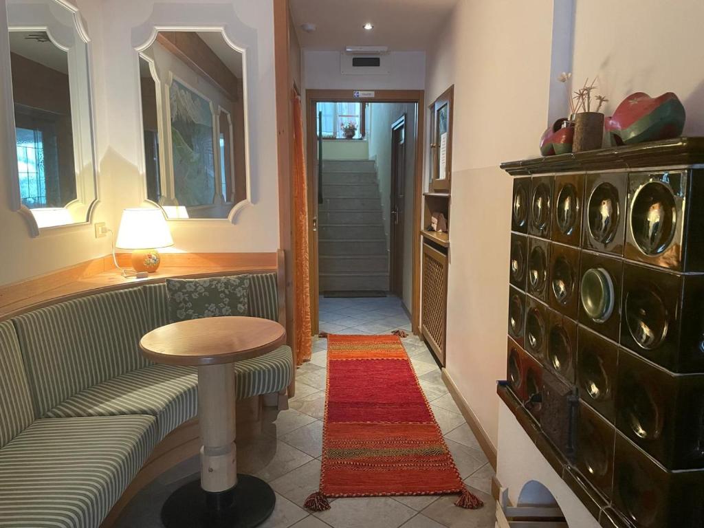 Albergo Alpina - Housity