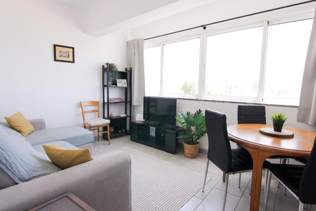 Charming 2-Bedroom Flat in Faro Downtown