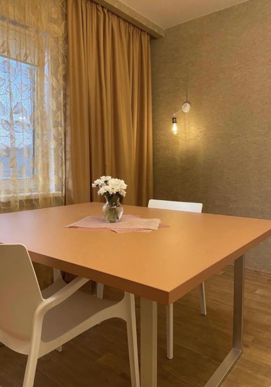 Oranzh Liustdorf photo 3