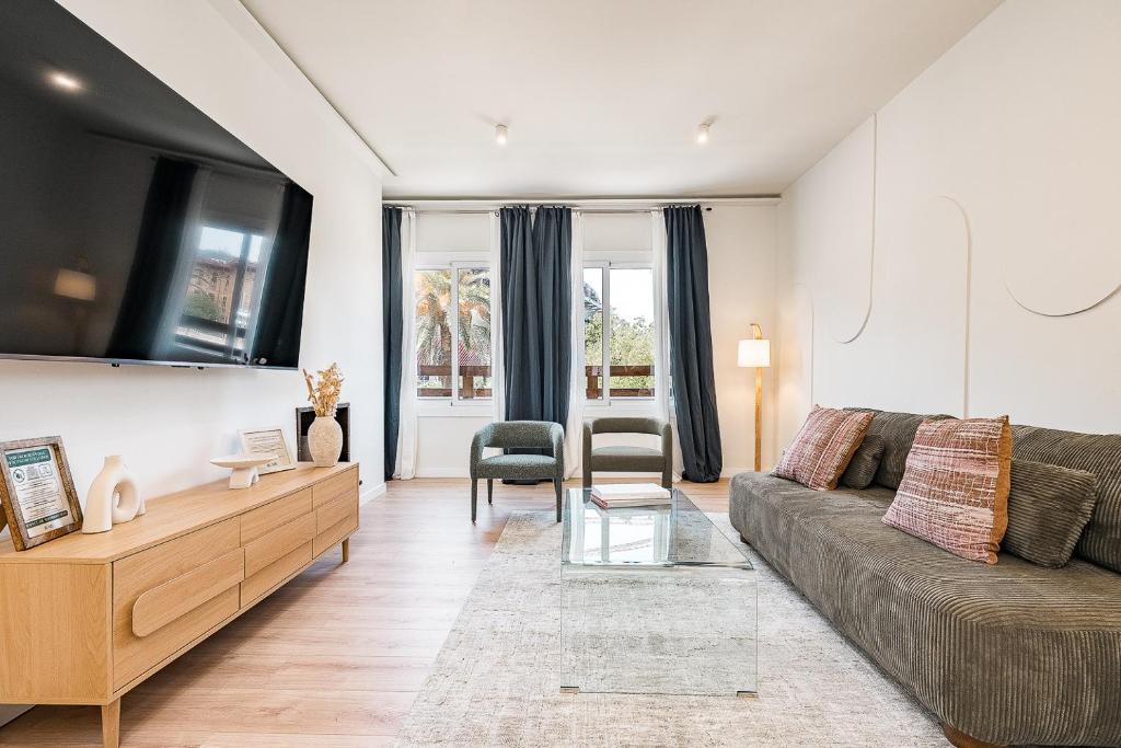 Barcelona Stadium Prestige Apartment - Housity