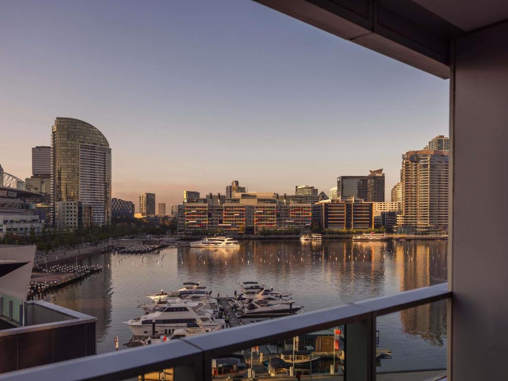 Travel Proud The Sebel Melbourne Docklands Hotel - Ein-Zimmer-Wohnung Mit Wasserblick