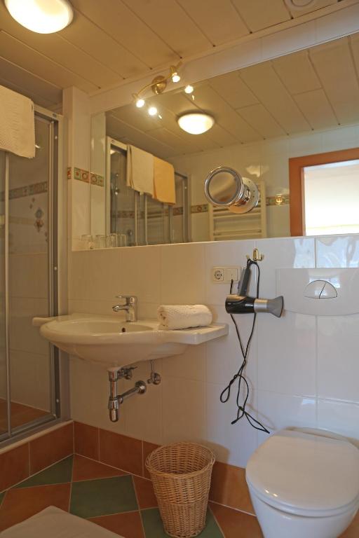 Un baño de Hotel - Restaurant Gosauerhof