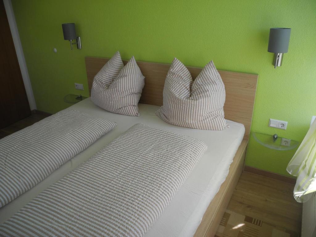 Postel nebo postele na pokoji v ubytování Ferienwohnung Wünsche