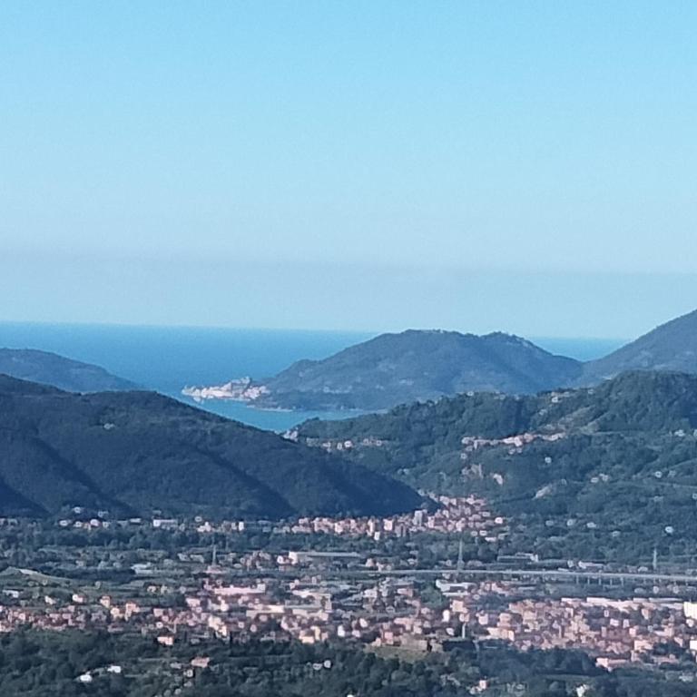 Casa Laura, Fosdinovo - Stile e Relax a 5 stelle - Appartamento Con 2 Camere Da Letto